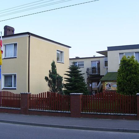 Pokoje Goscinne Swarzewianka スバジェボ エクステリア 写真